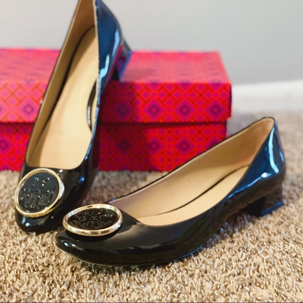 Like-new Tory Burch Low Heel Pumps